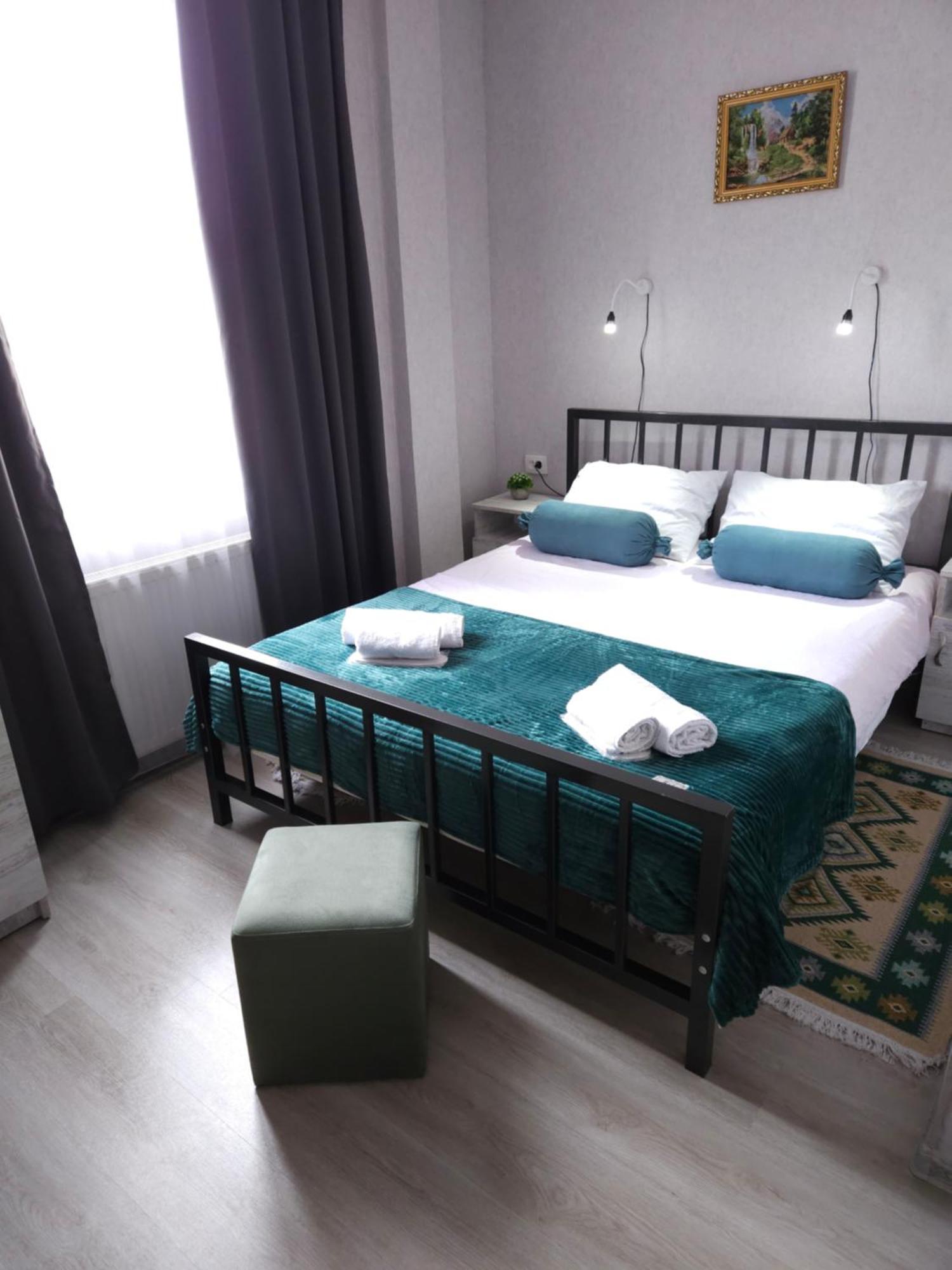 Hotel Tradicia Тбилиси Екстериор снимка